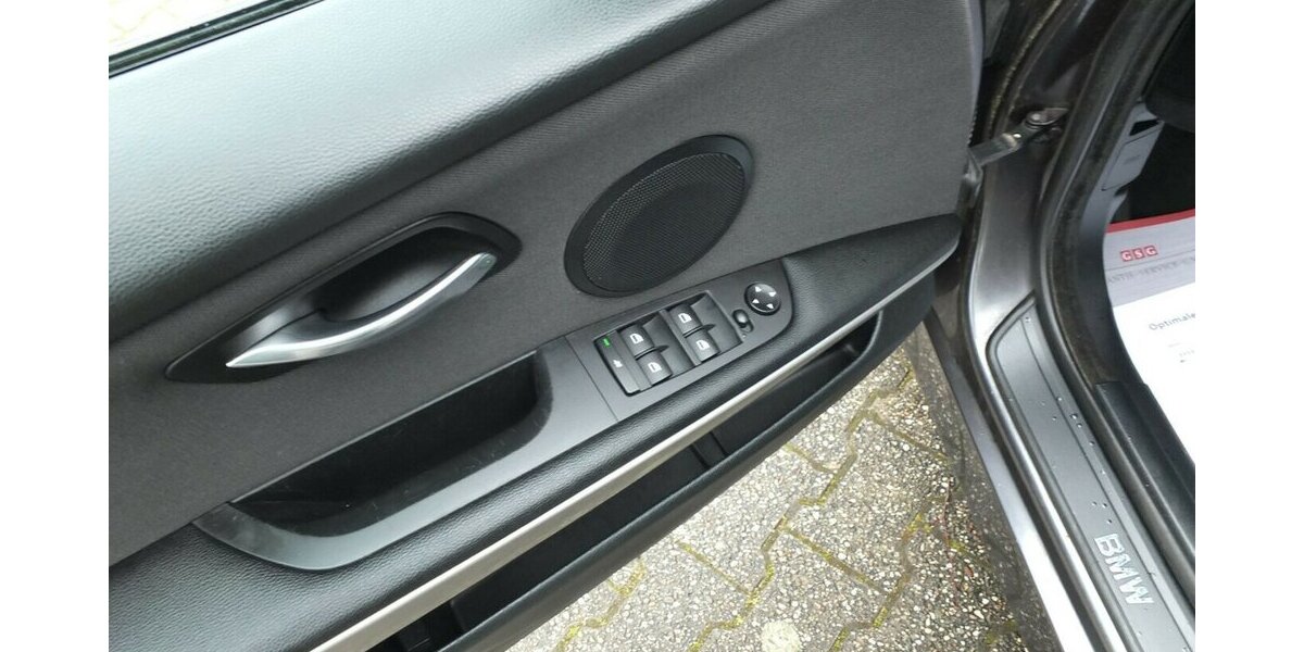 BMW 320D AHK ADVANTAGE/COMFORTPAKET 17ZOLL LMF 179.895 km 6.908 &euro; Köln 50858
