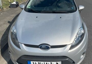 Ford Fiesta 185.870 km 2.800 &euro; Neuss 41466