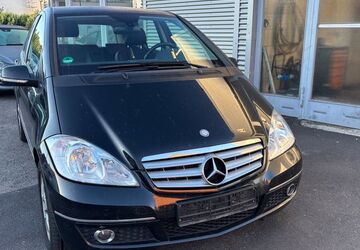 Mercedes-Benz A 180 174.585 km 2.999 &euro; Bergisch-Gladbach 51469