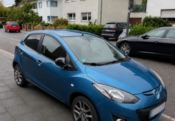 Mazda 2 73.091 km 6.490 &euro; Köln 51109
