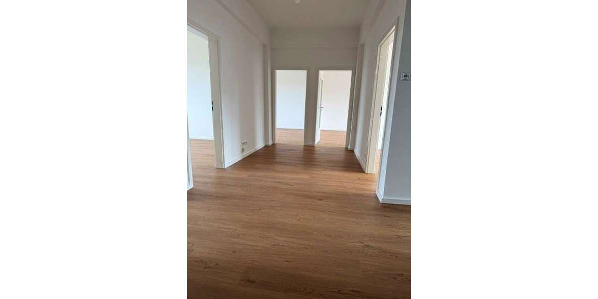 Etagenwohnung Köln Müngersdorf - 4 Zimmer, 106 m&sup2;, 2.067&euro; | Angebot:27356552