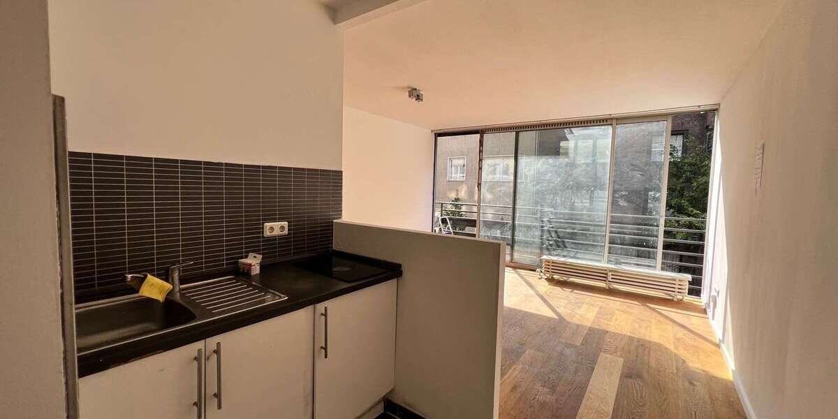 Etagenwohnung Düsseldorf Unterbilk - 1 Zimmer, 33 m&sup2;, 725&euro; | Angebot:27133770