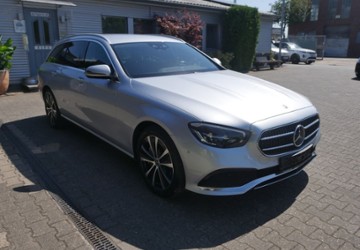 Mercedes-Benz E 300 138.491 km 21.950 &euro; Düsseldorf 40233