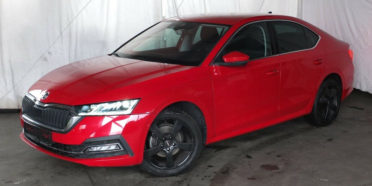 Skoda Octavia 2.0TDi STYLE NAVI BLUETOOTH PARKPILOT 53.254 km 18.498 &euro; Köln 50858